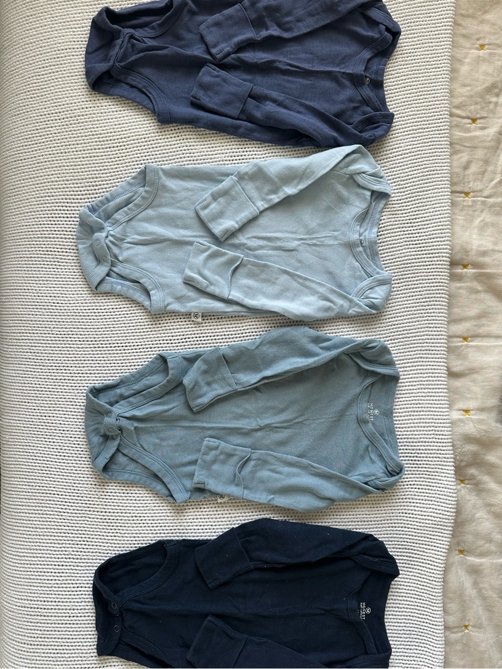 4-Pack Long Sleeve Baby Onesies in Navy and Light Blue 3-6 months